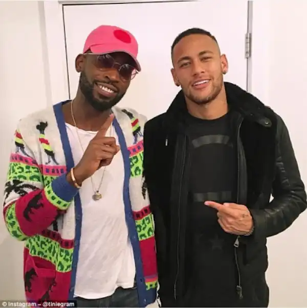 Footballer, Neymar and rapper, Tinie Tempah chill in London restaurant (photo)